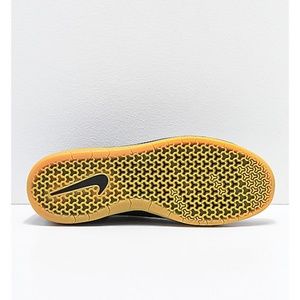 nike nyjah black gum